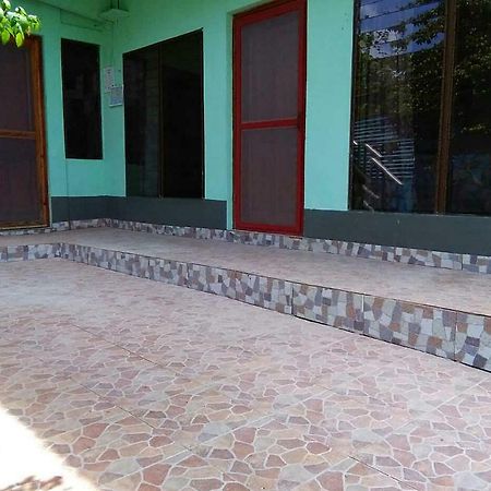 Villy'S Cottage North End Luaran gambar